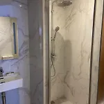 索多公寓 *